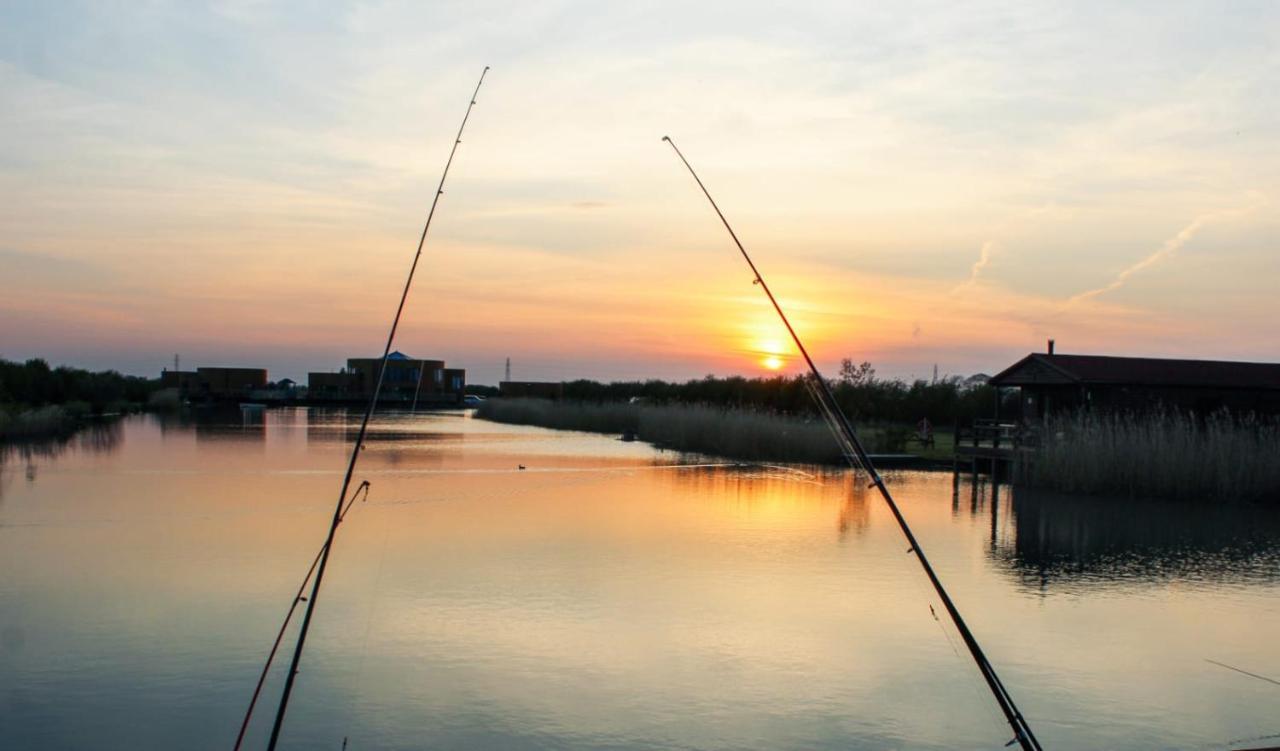 Lakeside Fishing Lodges Бостон Екстер'єр фото