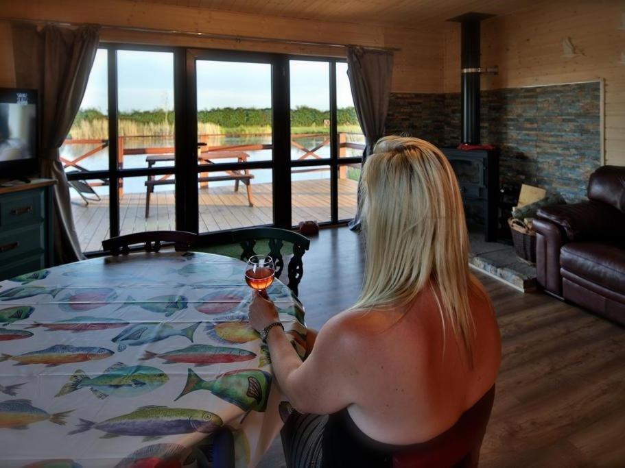 Lakeside Fishing Lodges Бостон Екстер'єр фото