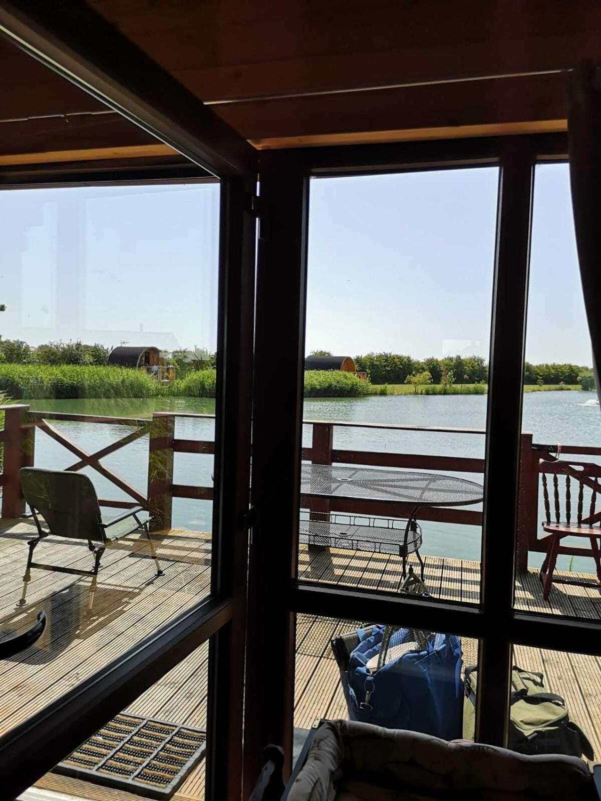 Lakeside Fishing Lodges Бостон Екстер'єр фото