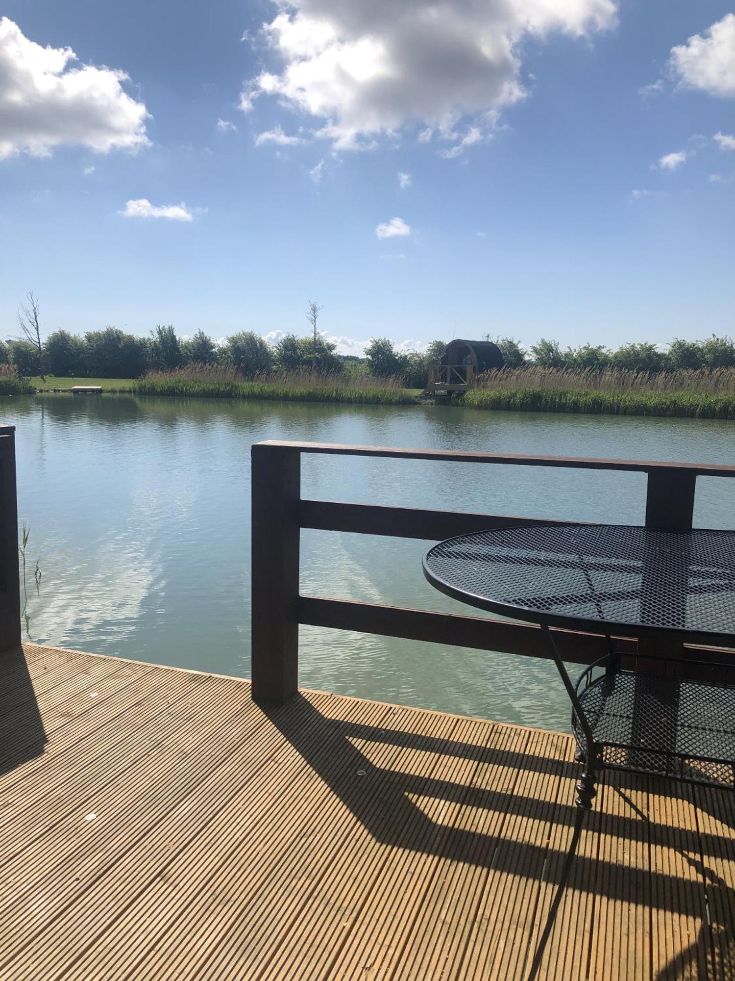Lakeside Fishing Lodges Бостон Екстер'єр фото